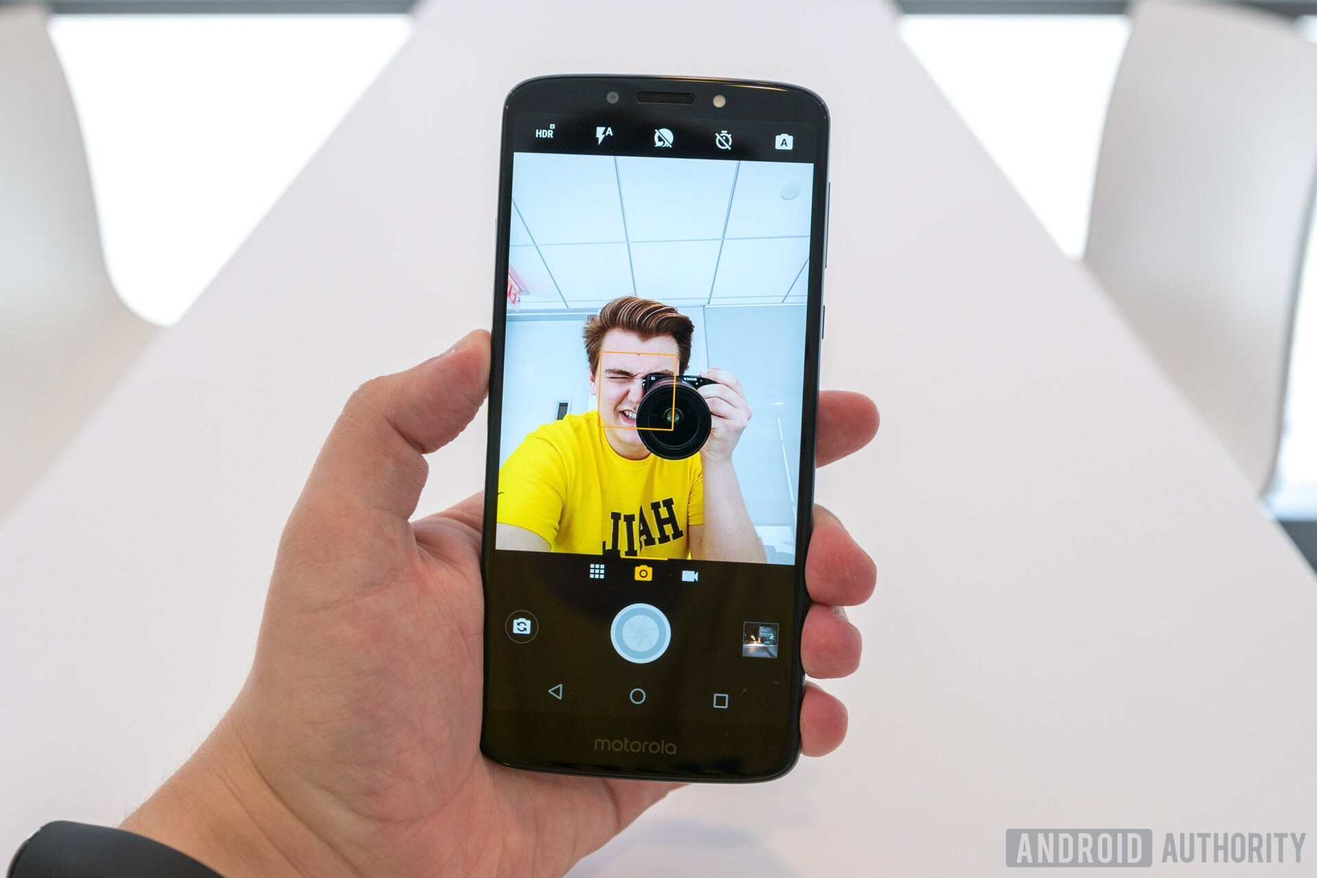 Moto-E5-Plus-6 Motorola Moto E5 Plus Front-facing Camera with Flash Demo, Moto E5 Plus review