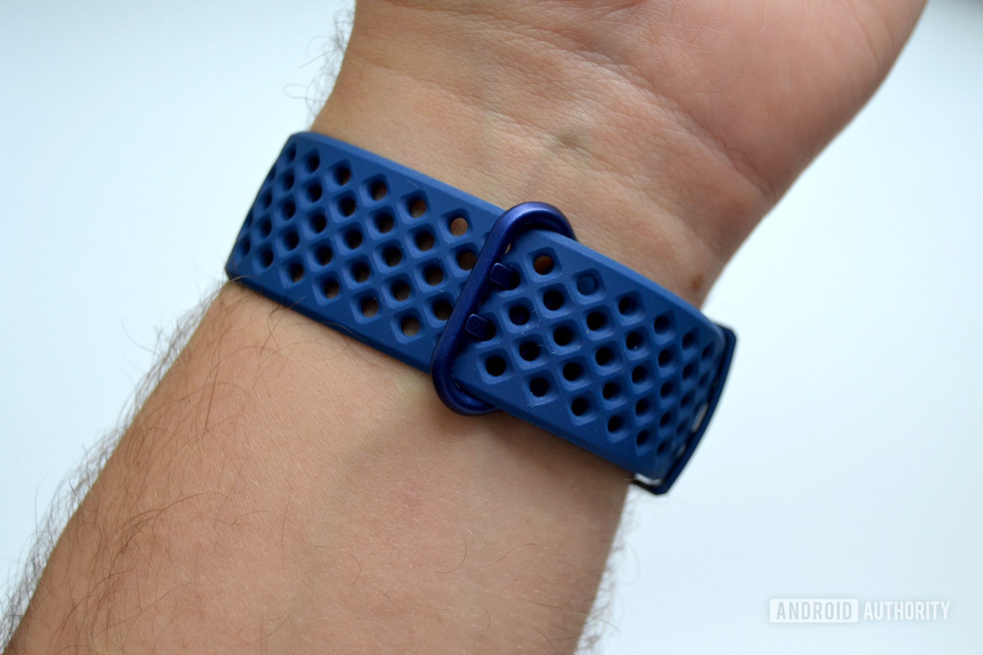 fitbit charge 3 review sport band 25