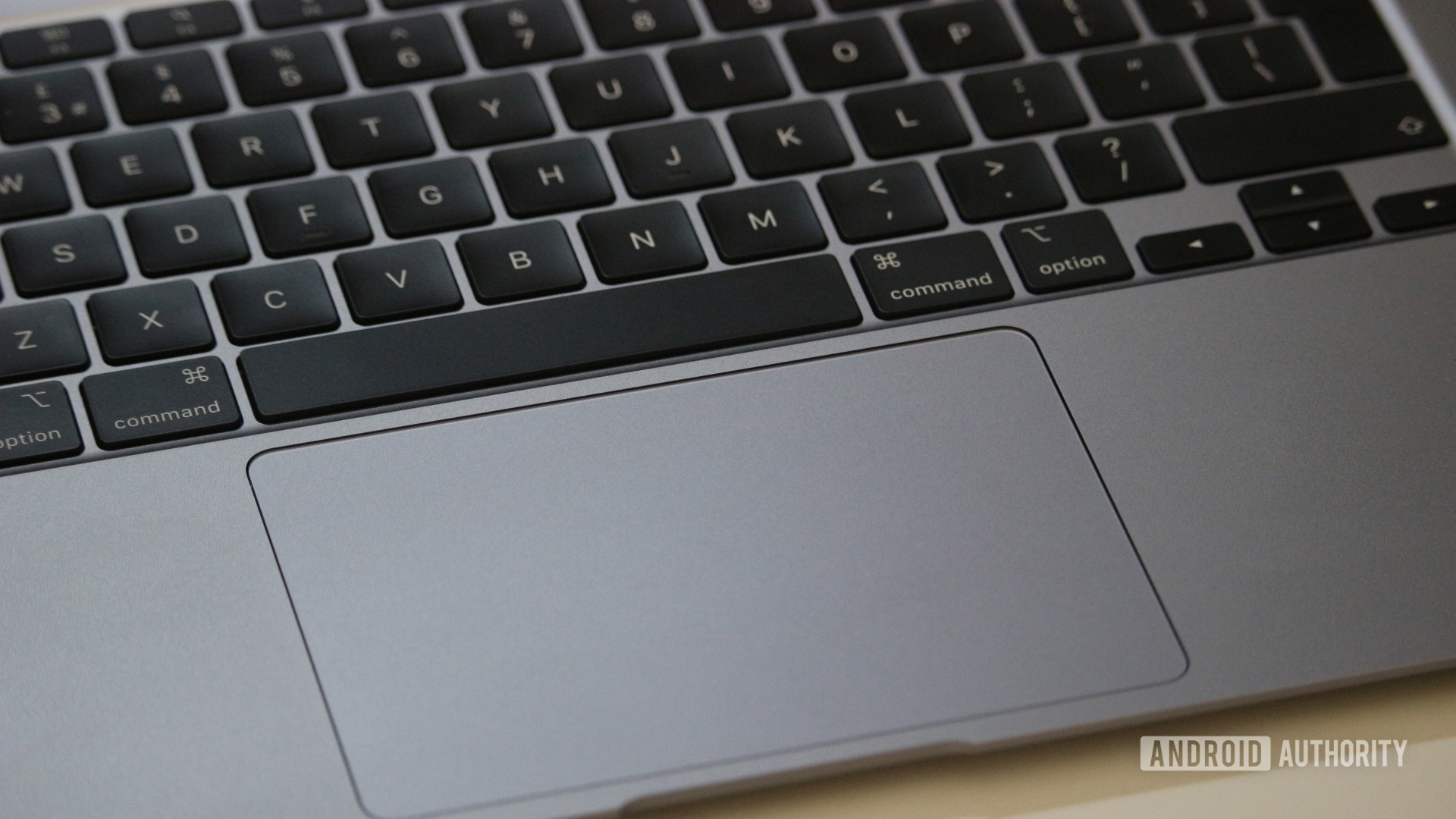 Apple MacBook Air M1 keyboard and trackpad Apple MacBook Air M1 keyboard and trackpad