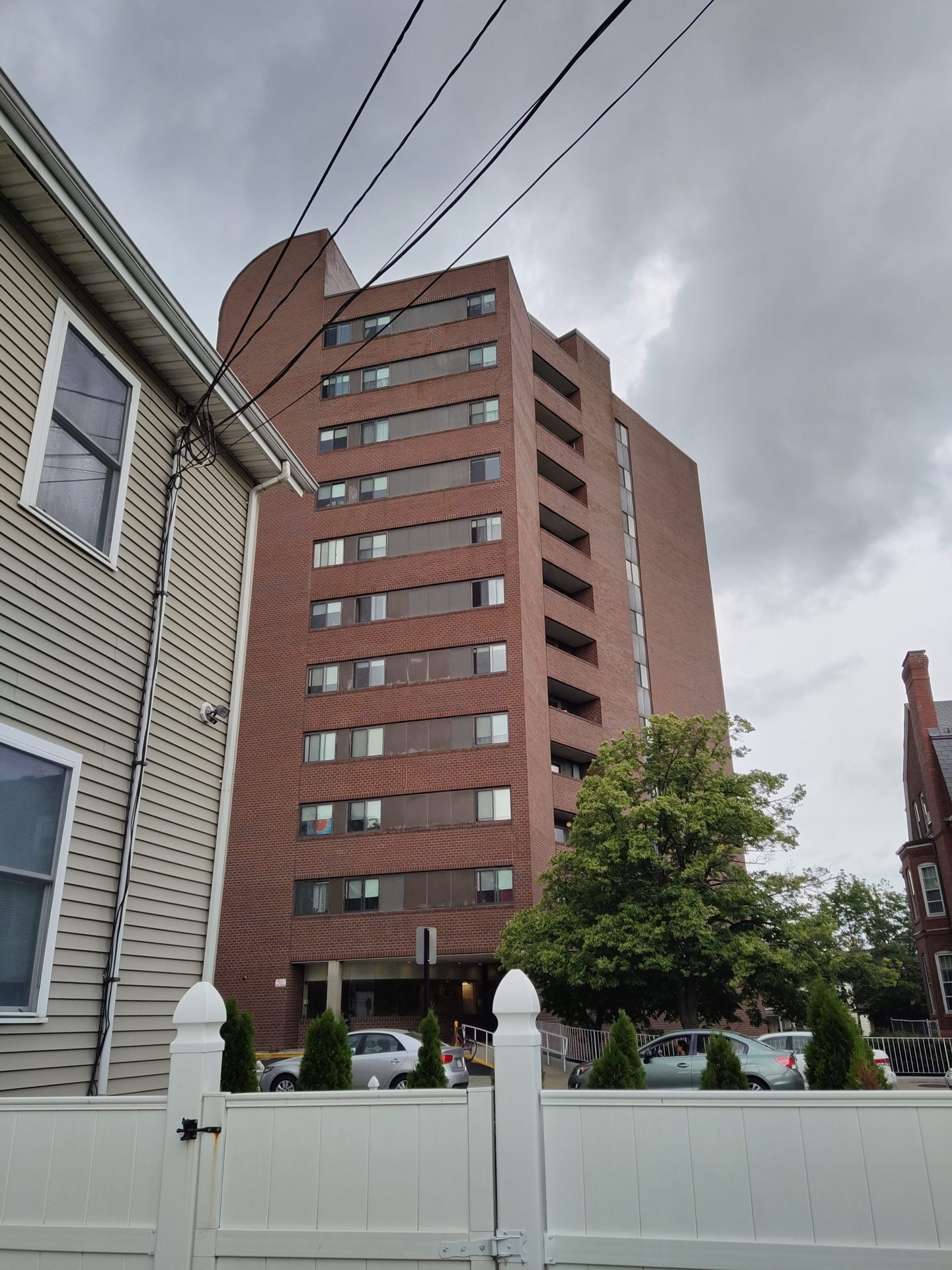 TCL 20 Pro 5G Camera photo of an apartment building