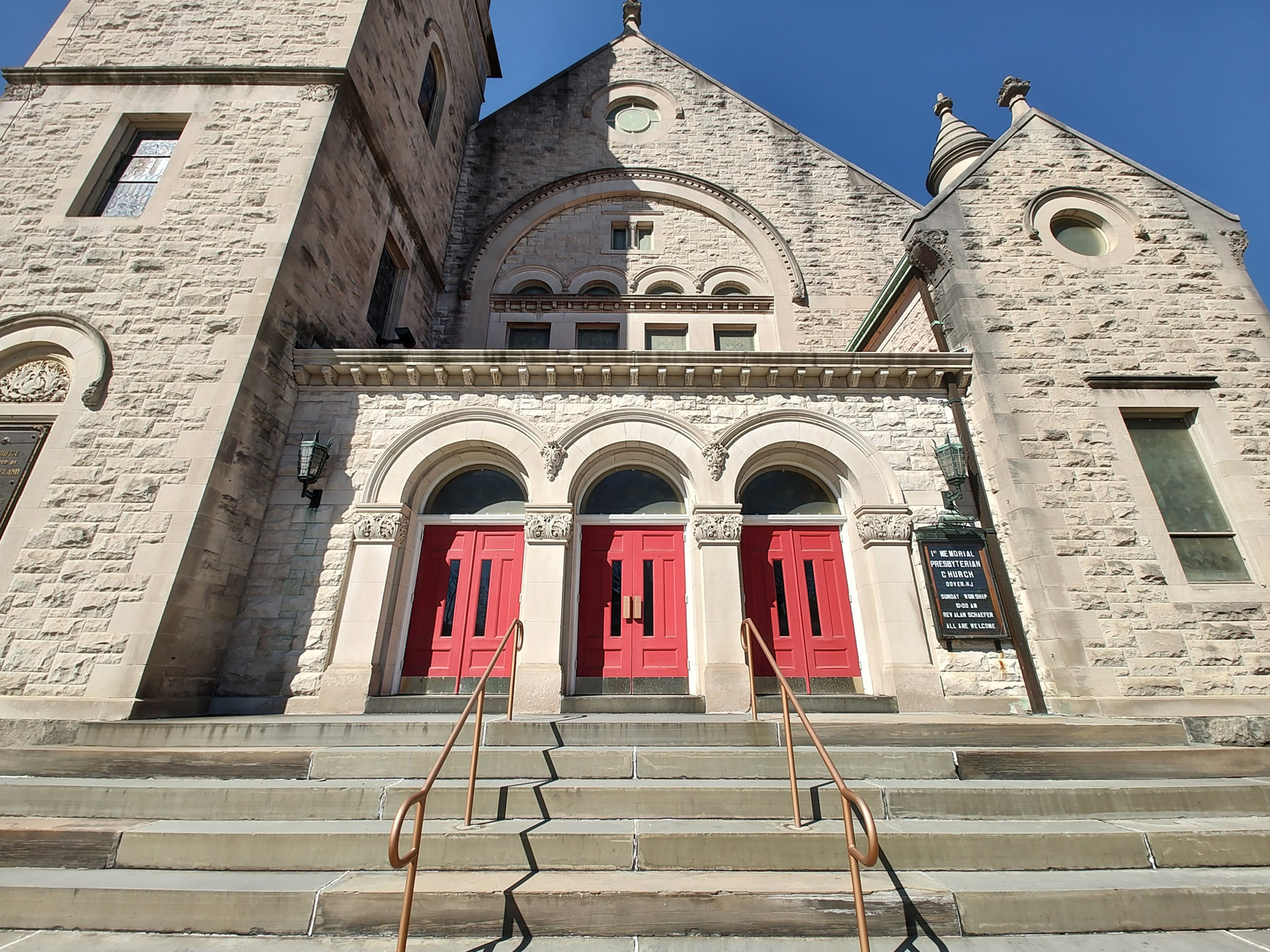 Motorola Edge Plus 2022 Photo Sample Church ultrawide