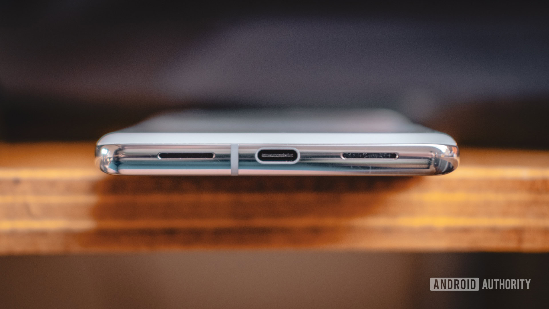 Google Pixel 7 Pro USB C port lying on table Google Pixel 7 Pro USB C port lying on table