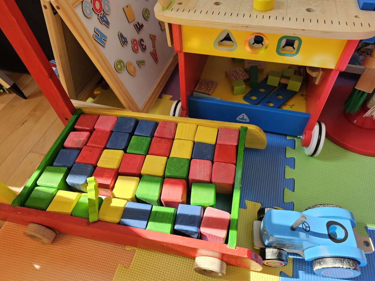 Toys color camera sample Samsung Galaxy S23 Ultra