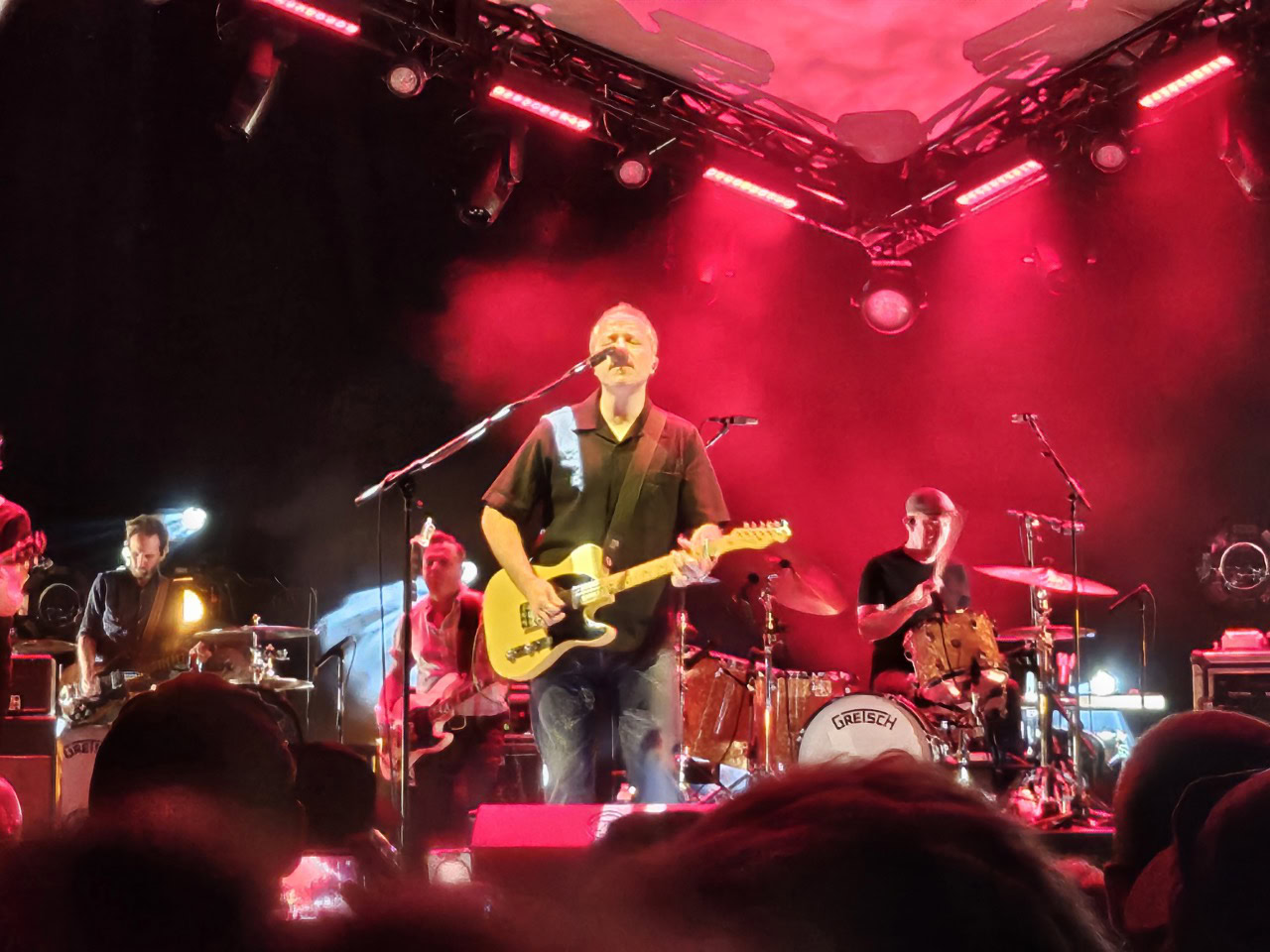 Samsung Galaxy Z Flip 5 4x low light Jason Isbell Large