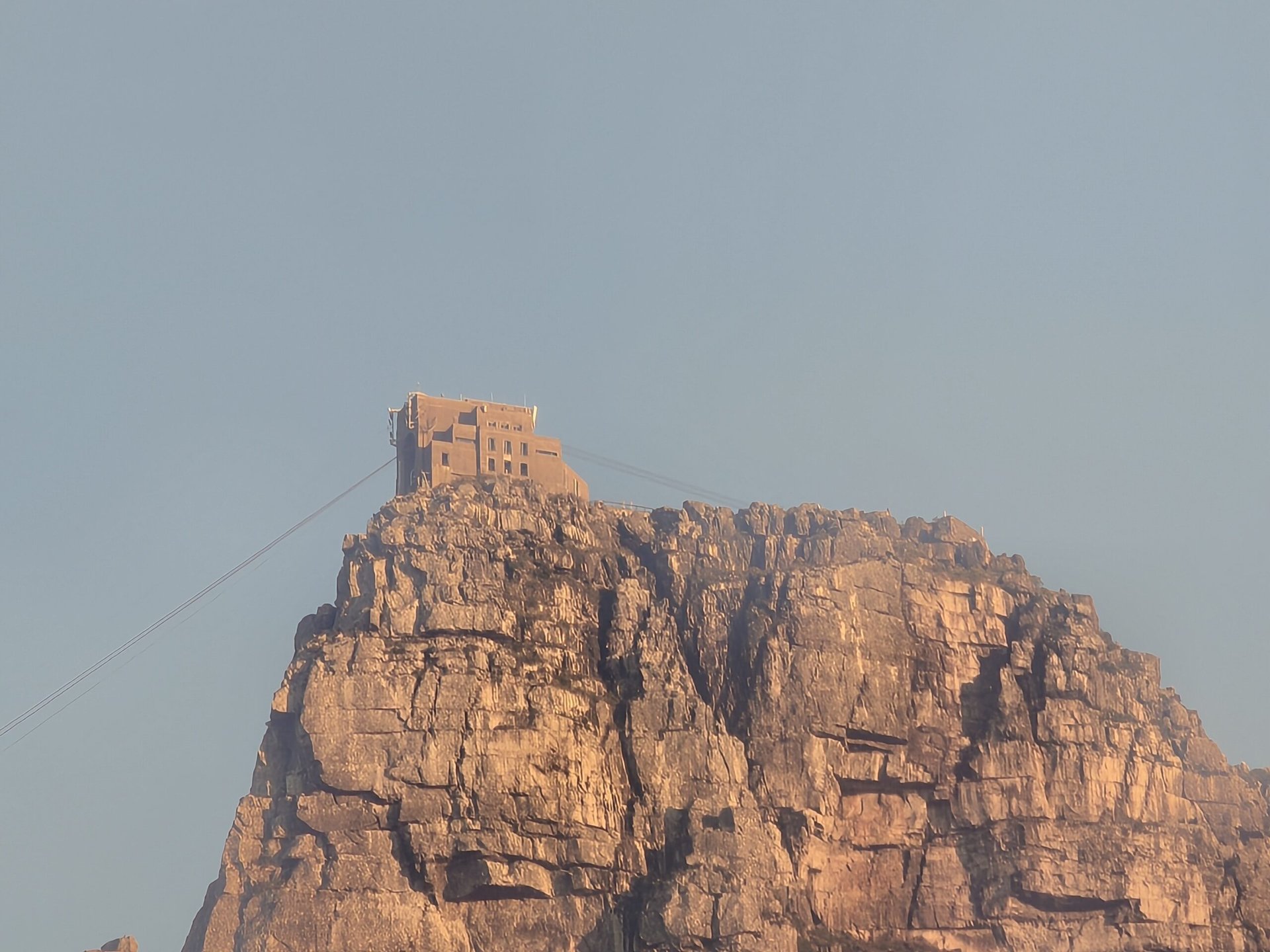 Vivo X100 Pro camps bay and mountain 20x
