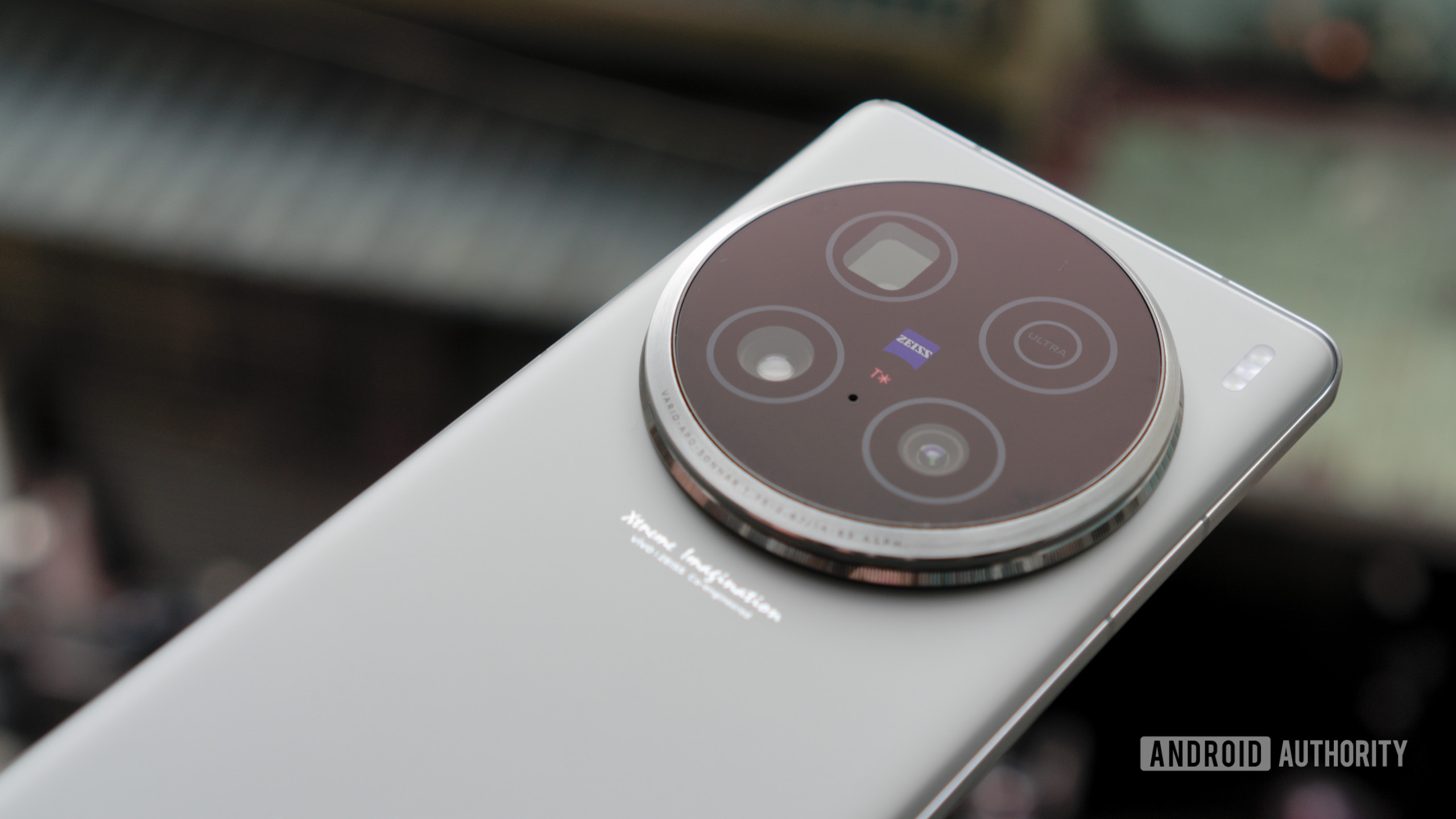 vivo X100 Ultra rear camera view vivo X100 Ultra rear camera view