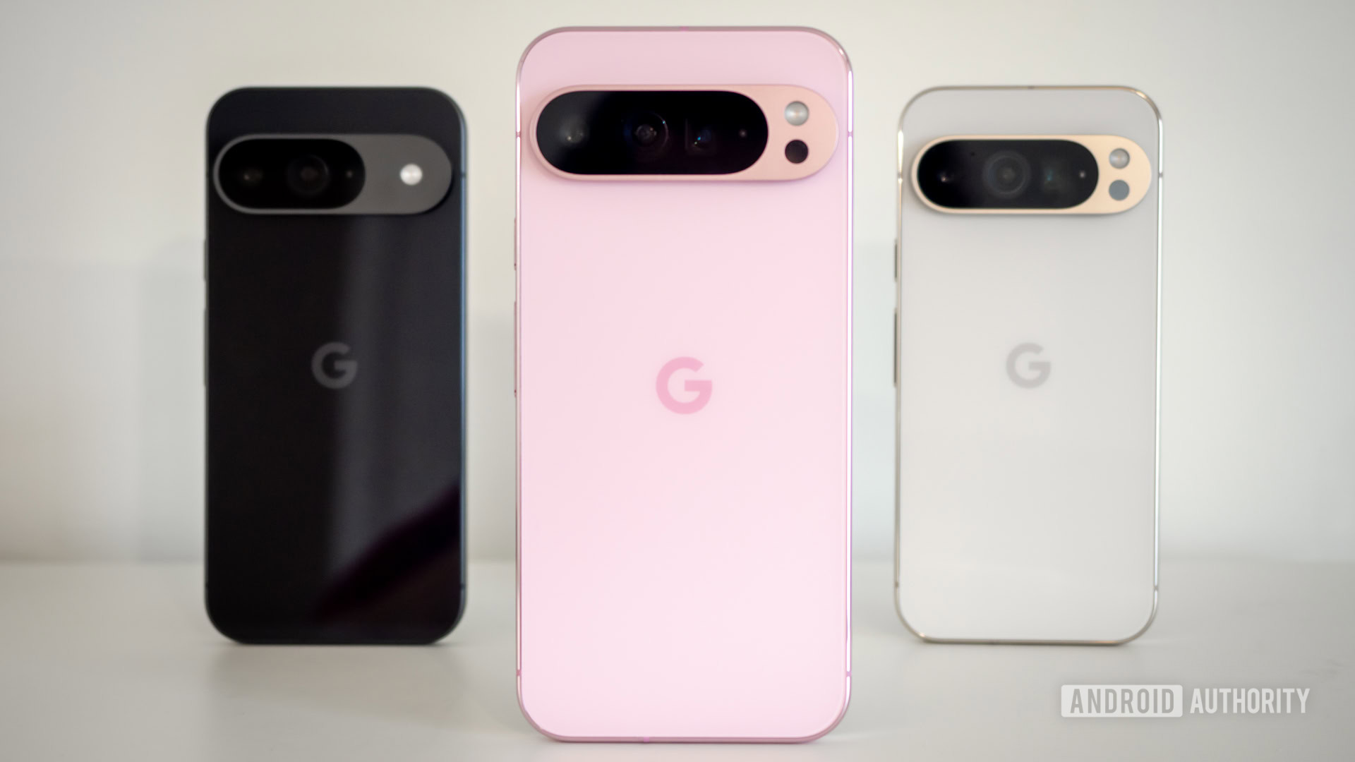 Google-Pixel-9-Pro-XL-in-front-of-9-series Google-Pixel-9-Pro-XL-in-front-of-9-series - Phones with stock Android
